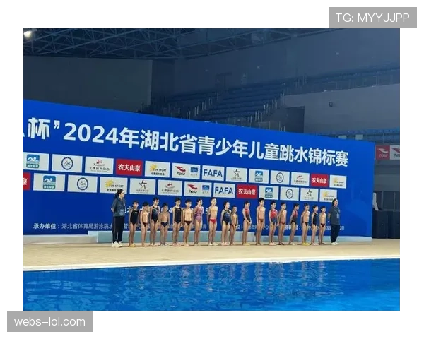 跳水比赛日程紧凑 运动员面临一天双赛的体能挑战